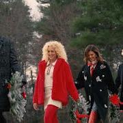 Der musikalische text CHRISTMAS NIGHT WITH YOU von LITTLE BIG TOWN ist auch in dem Album vorhanden The christmas record (2024)