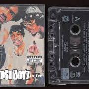 Der musikalische text LB FAM 4 LIFE von LOST BOYZ ist auch in dem Album vorhanden Lb iv life (1999)
