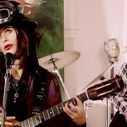 Der musikalische text DEAR MR PRESIDENT von 4 NON BLONDES ist auch in dem Album vorhanden Bigger, better, faster, more! (1992)