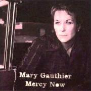 Der musikalische text FALLING OUT OF LOVE von MARY GAUTHIER ist auch in dem Album vorhanden Mercy now (2005)