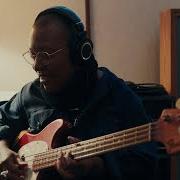 Der musikalische text THE 5TH DIMENSION von MESHELL NDEGEOCELLO ist auch in dem Album vorhanden The omnichord real book (2023)