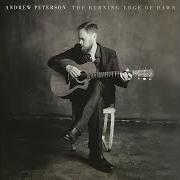 Der musikalische text REJOICE von ANDREW PETERSON ist auch in dem Album vorhanden The burning edge of dawn (2015)