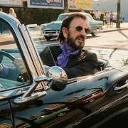 Der musikalische text I DON'T SEE ME IN YOUR EYES ANYMORE von RINGO STARR ist auch in dem Album vorhanden Long long road (2026)