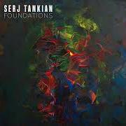 Der musikalische text LIFE'S REVENGEFUL SON von SERJ TANKIAN ist auch in dem Album vorhanden Foundations (2024)