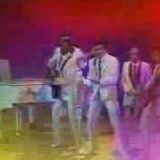 Der musikalische text DEMAIN, JE T'ENLÈVE von LES FORBANS ist auch in dem Album vorhanden Chante ! (1982)