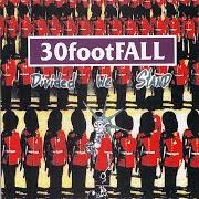 Der musikalische text EVERYTHING IS GONNA STOP von 30 FOOT FALL ist auch in dem Album vorhanden Divided we stand (1998)