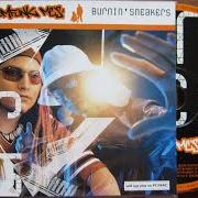 Der musikalische text BACK TO BACK von BOMFUNK MC'S ist auch in dem Album vorhanden Burnin' sneakers (2002)