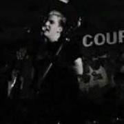 Der musikalische text YEAR ONE von KNOCKOUT THEORY ist auch in dem Album vorhanden Killing the past (2008)