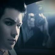 Der musikalische text DO YA SEE ME NOW von ADAM LAMBERT ist auch in dem Album vorhanden Adam (2026)