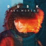 Der musikalische text SOLID GROUND von GABY MORENO ist auch in dem Album vorhanden Dusk (2024)