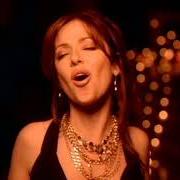 Der musikalische text MUSIC OF THE MOON von CHANTAL CHAMANDY ist auch in dem Album vorhanden Love needs you (2006)