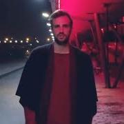 Au plus près Au plus près