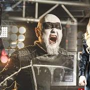 Der musikalische text BEHIND THE MASK von HÄMATOM ist auch in dem Album vorhanden Pin me down (2023)