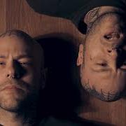 Der musikalische text BY A THREAD von DEMON HUNTER ist auch in dem Album vorhanden There was a light here (2025)