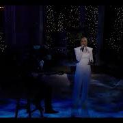 Der musikalische text O HOLY NIGHT von GABBY BARRETT ist auch in dem Album vorhanden Carols and candlelight (2024)