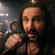 Der musikalische text THE GRINDER von L.A. GUNS ist auch in dem Album vorhanden Leopard skin (2025)